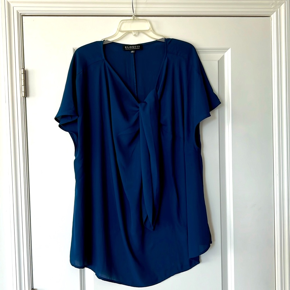 Blouse with interesting neckline
